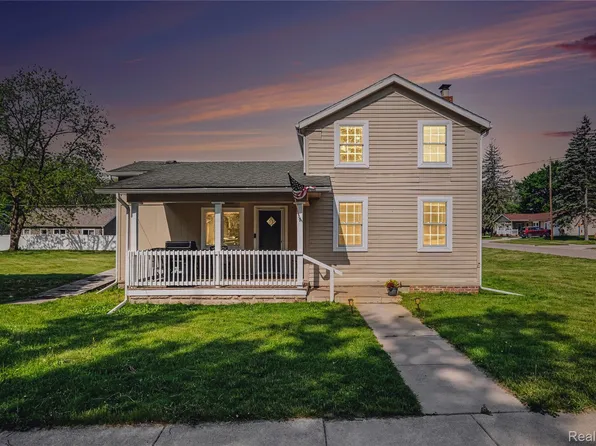 306 S Mill St, Pinckney, MI 48169