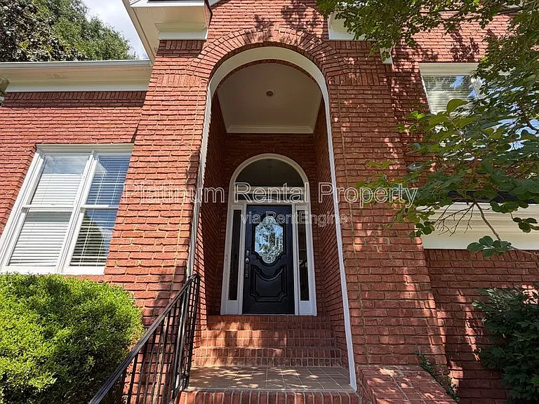 5975 Waterford Pl — Photo 4