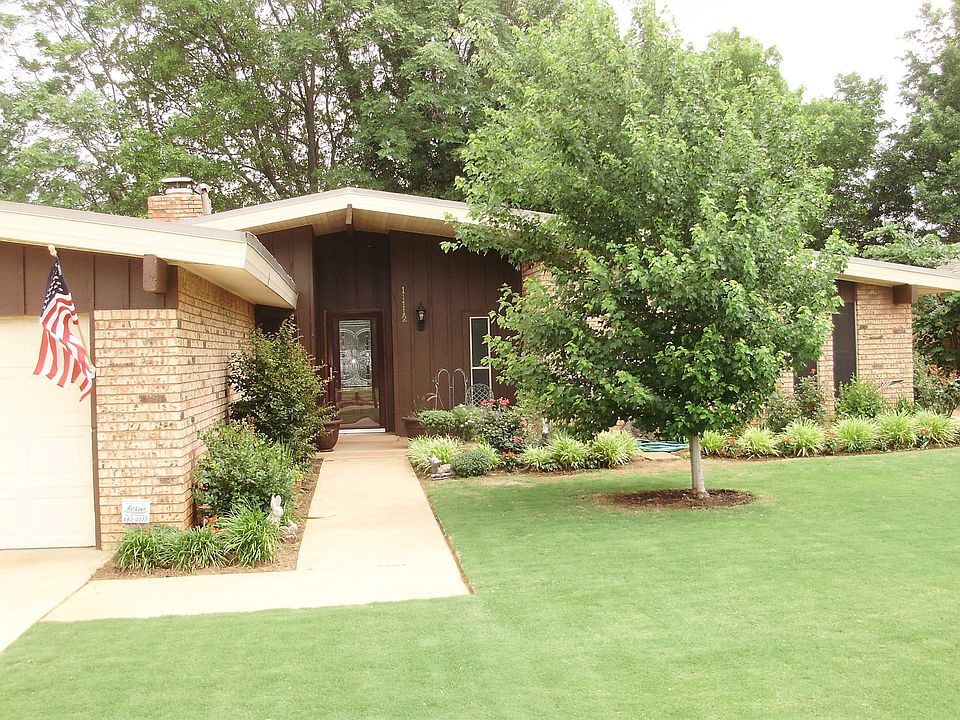 11112 Folkstone Dr, Yukon OK 73099
