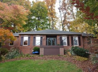 4709 Horseshoe Ln, Greensboro, NC 27410