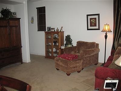4th image of 650 Candela Cir
