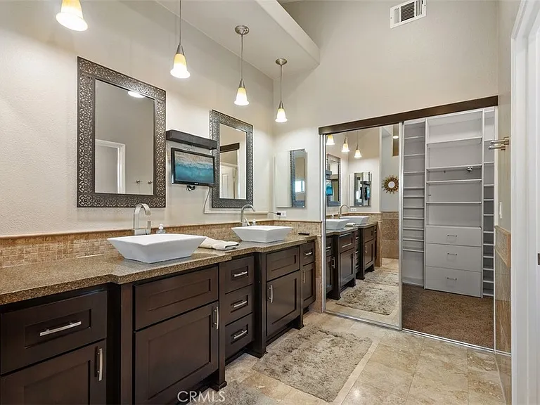 33722 Bridgehampton Dr — Photo 20