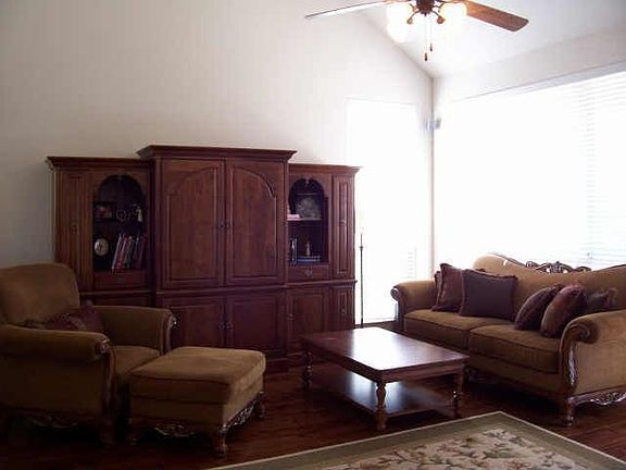 3rd image of 4521 Marguerite Ln