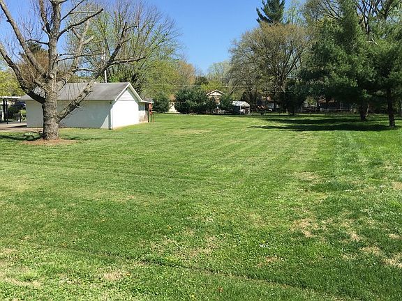 3rd image of 2308 Green Acres Dr
