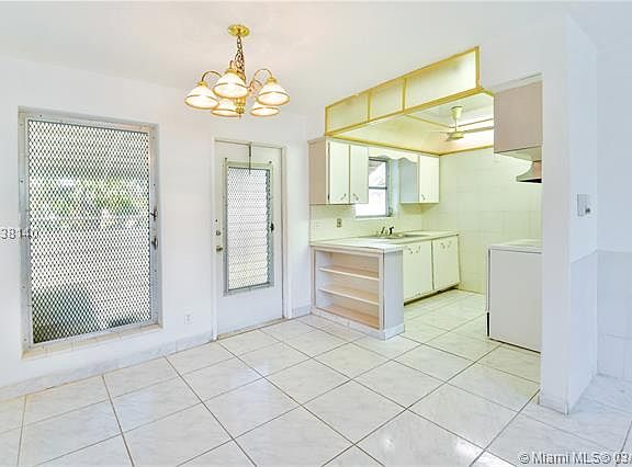 5th image of 2320 Jackson St APT 7