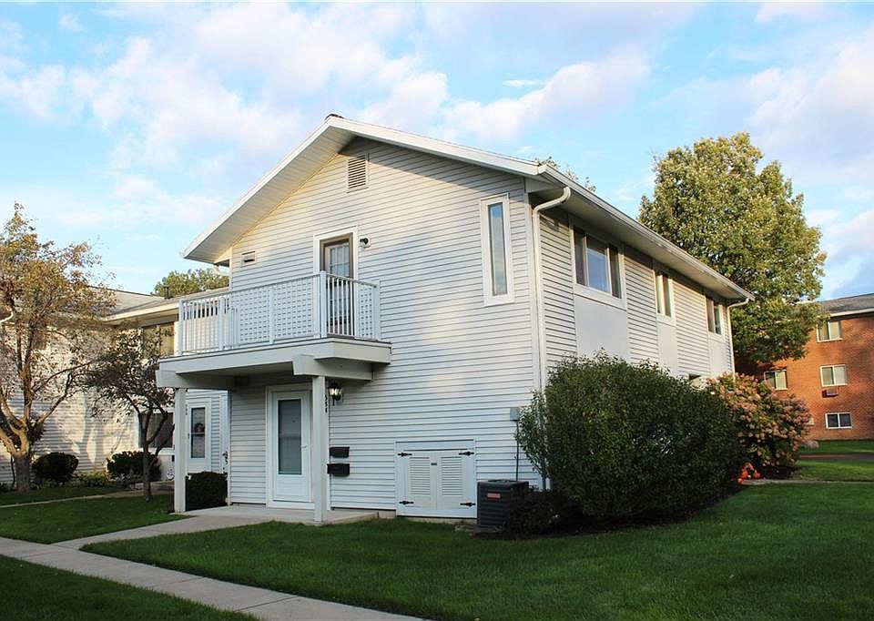 1st image of 584 Eastbrooke Ln