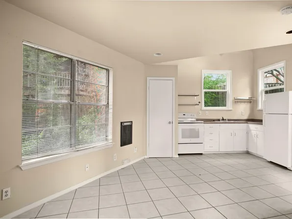 3302 Hemlock Ave #B, Austin, TX 78722