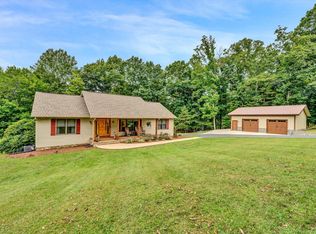 155 Foxridge Dr, Boones Mill, VA 24065