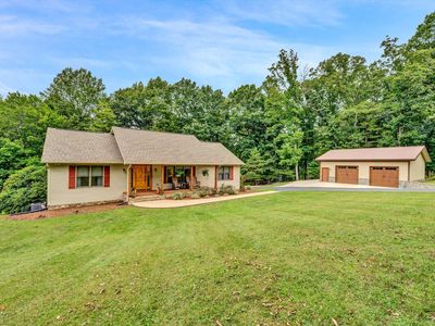 155 Foxridge Dr, Boones Mill, VA, 24065
