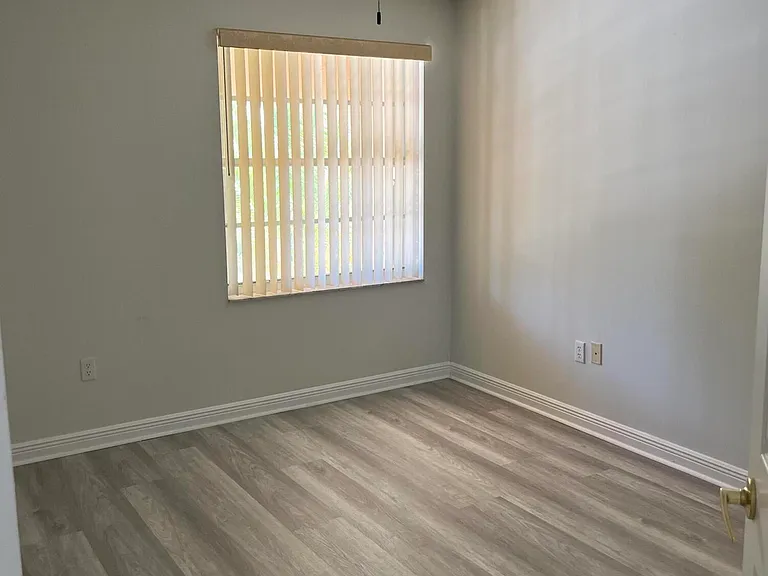 2064 Reston Cir — Photo 30