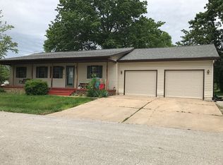501 Ely St, Perry, MO 63462