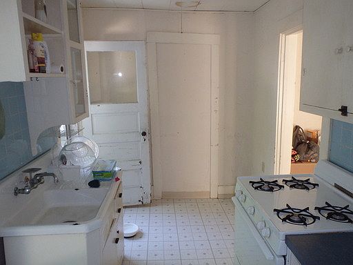 5th image of 1401 Rosemary Ln APT 3