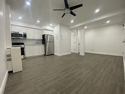 110 Gloucester St #STREET31-31 Photo 1