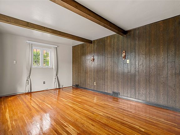 4th image of 44 Hollow Haven Dr