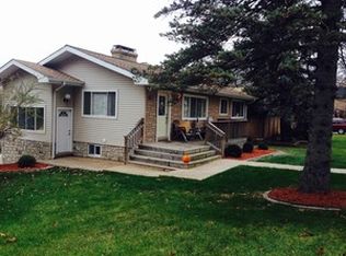 617 S Oakwood Ave, Willow Springs, IL 60480