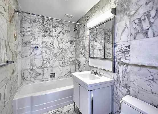 Sold by Warburg | media 3