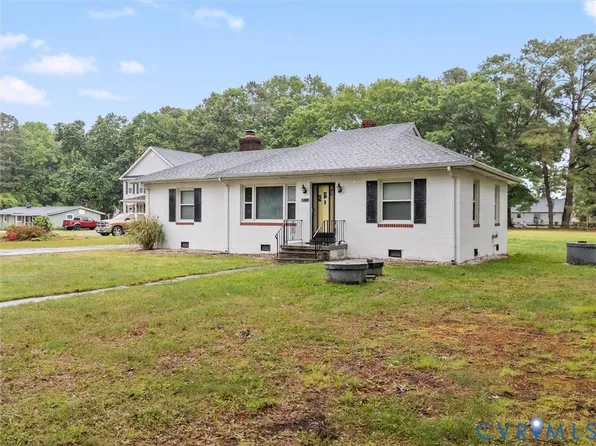8470 Dell Ray Dr, Mechanicsville, VA 23116