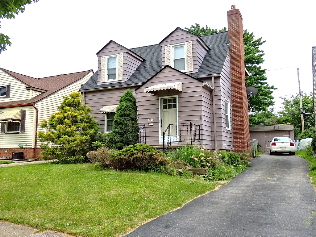 4126 Harwood Rd photo 1