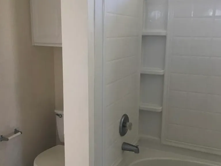 230 Phillips St — Photo 8