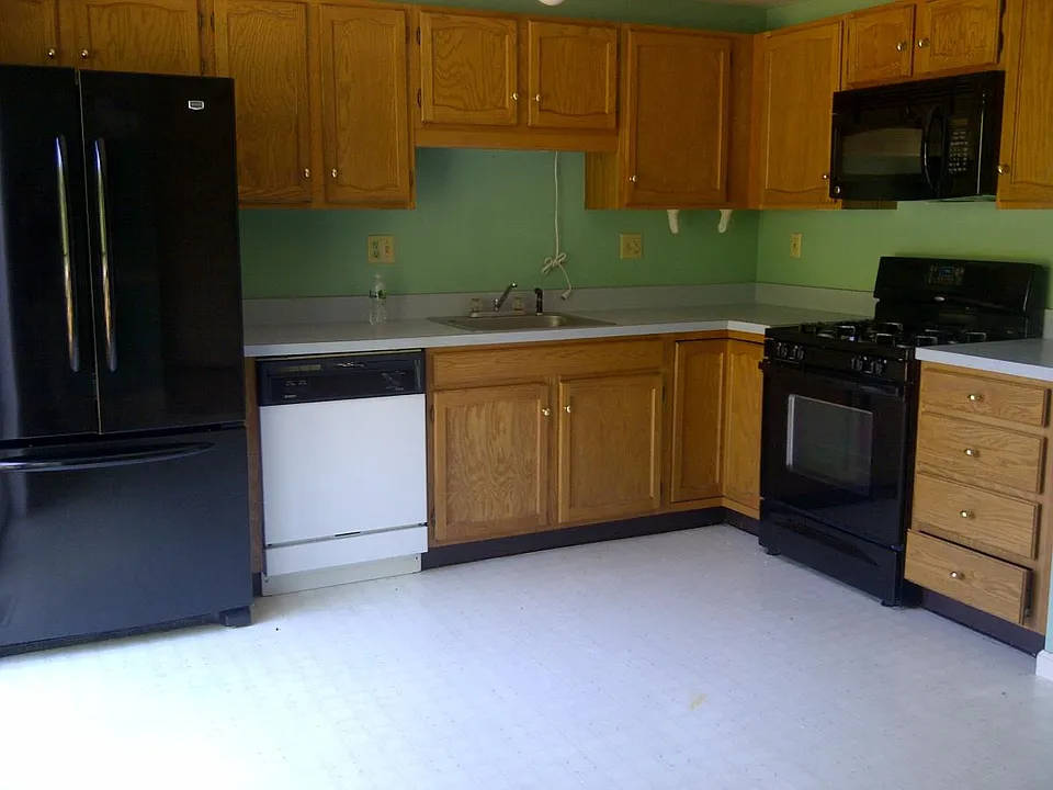 36 Pinecrest Vlg