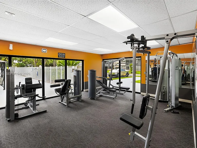 950 Hillcrest Dr #212 — Photo 24