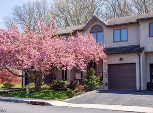 40 Elm Ter, Flemington, NJ 08822