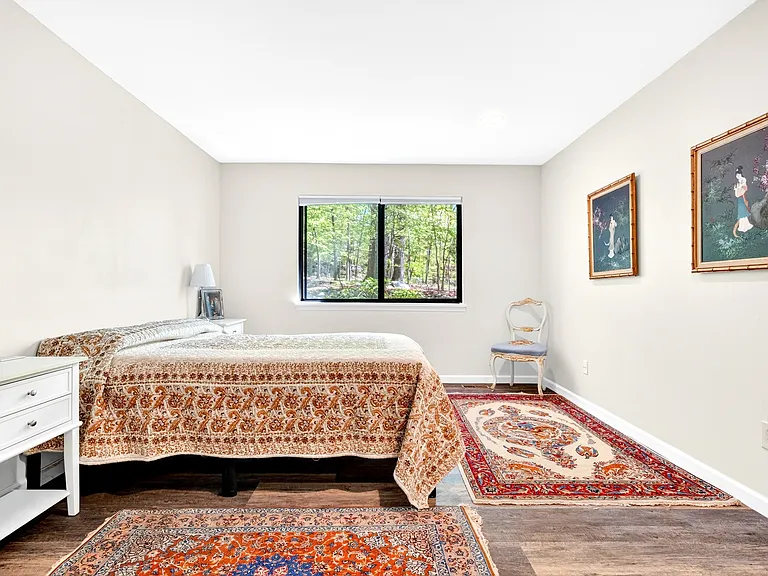 138 Indian Hollow Ct — Photo 24