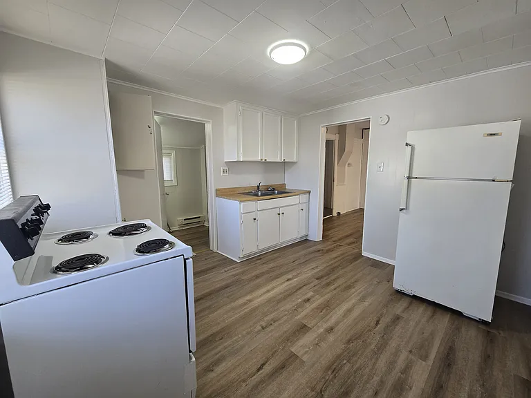 217 Crippen St #1 — Photo 7