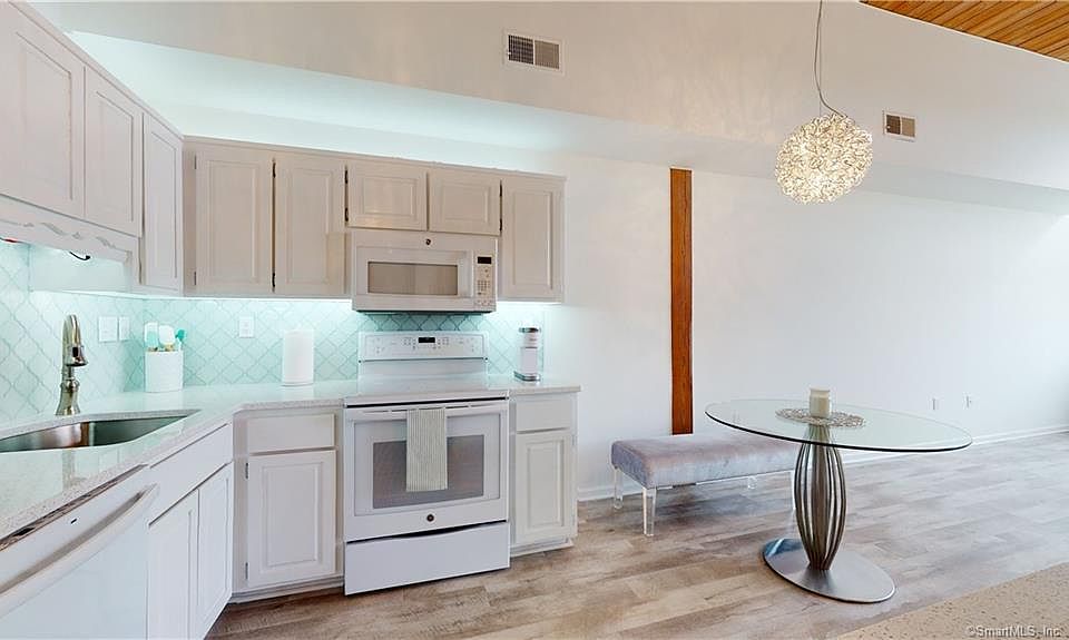 Prentice Place Condominiums Berlin, CT Zillow