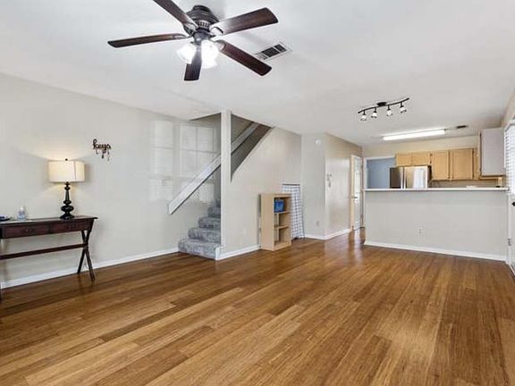 5th image of 792 Timberwood Cir E