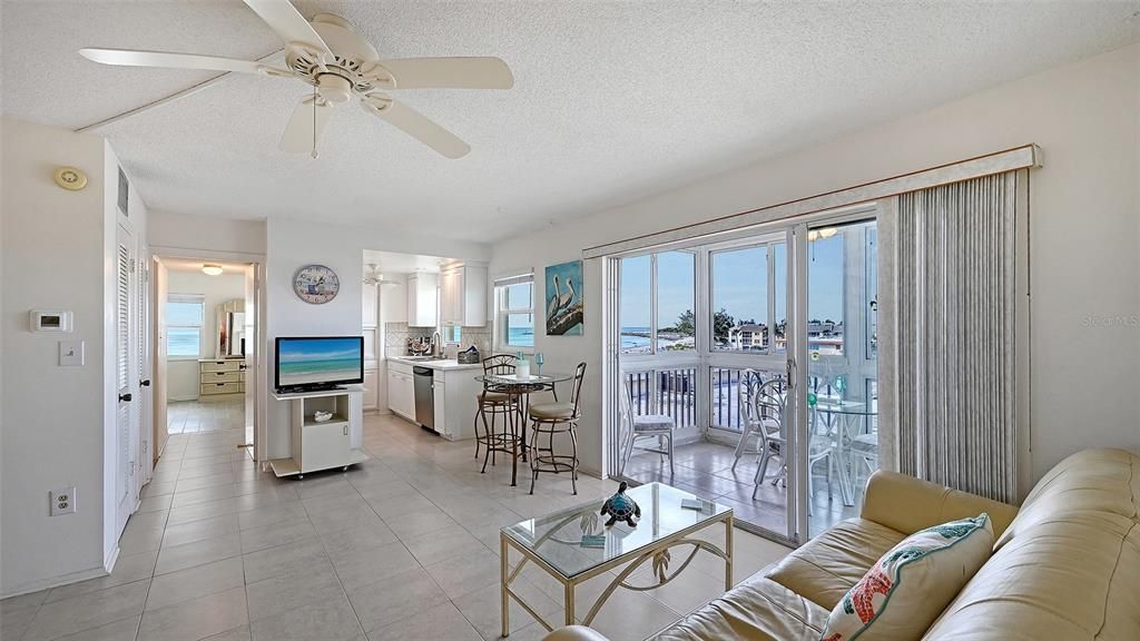 1255 Tarpon Center Dr APT 414, Venice, FL - View 3