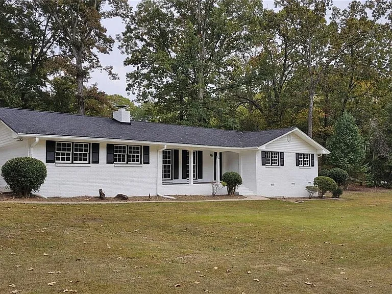 999 Braselton Hwy — Photo 22