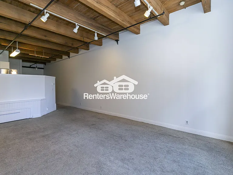 700 Broadway Blvd #210 — Photo 7