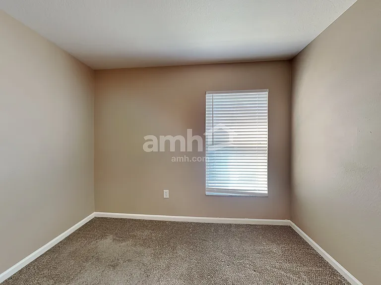 1107 Summer Breeze Dr — Photo 14