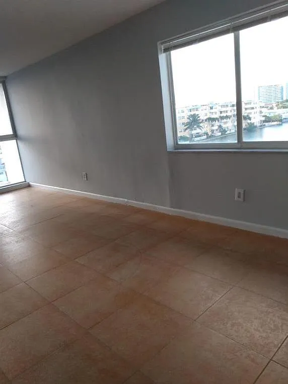 2 bed, 2.0 bath, 1038 sqft, $2,650 — Photo 4