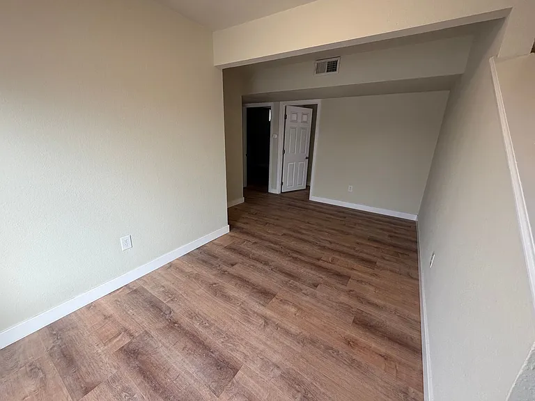 205 N West Blvd — Photo 5