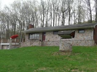 2623 Morning Ln, Hellertown, PA 18055