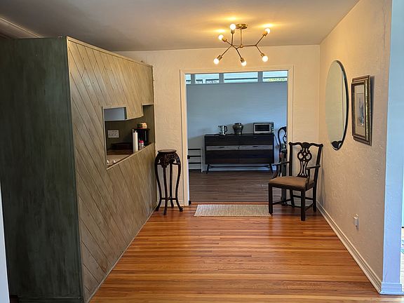 5th image of 2814 W Averill Ave