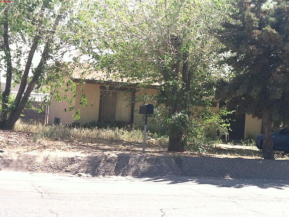 4th image of 10341 Oakwood Ave
