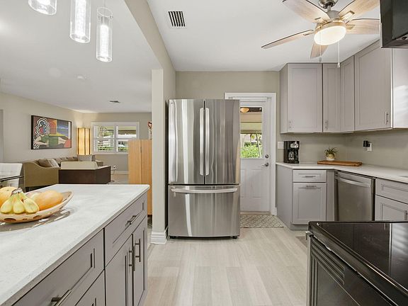 5th image of 397 NW 48th Street