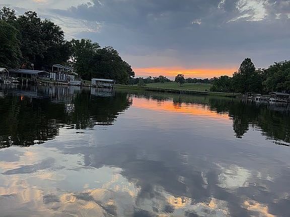 4th image of 371 Callender Lake Dr