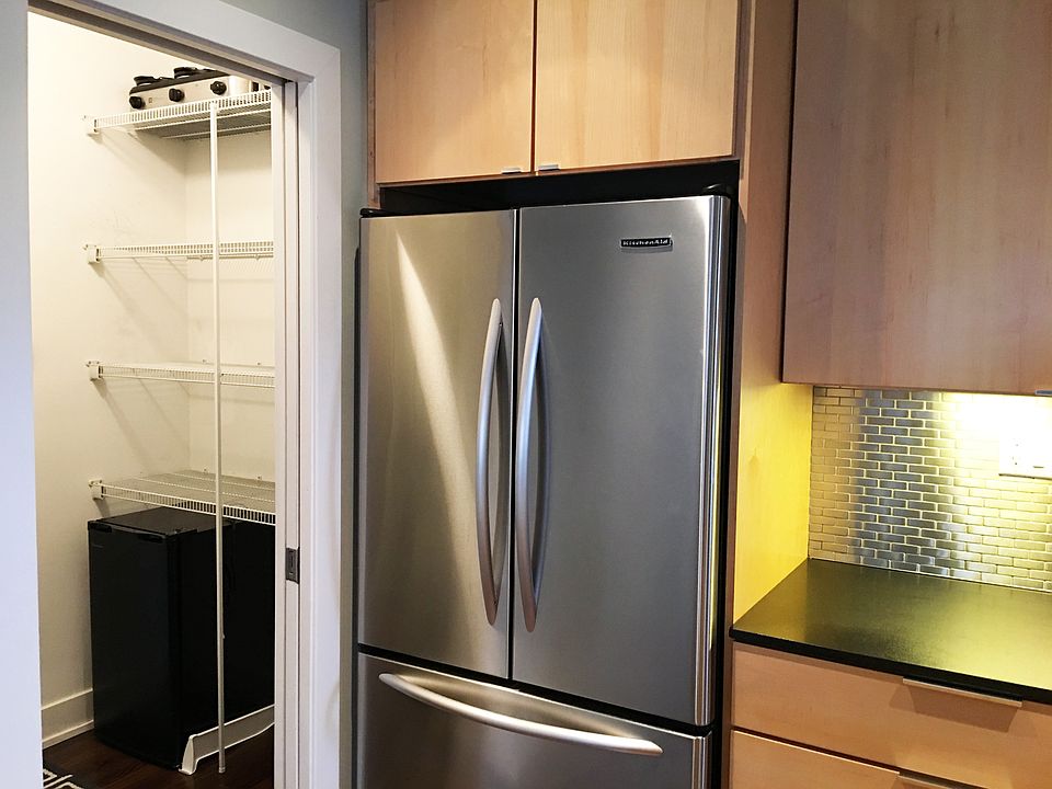 Walk in Pantry