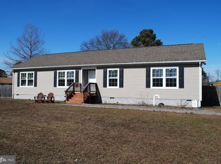 55 Latane Dr, Colonial Beach, VA 22443