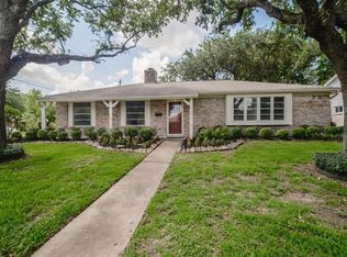 8803 Roos Rd, Houston, TX 77036