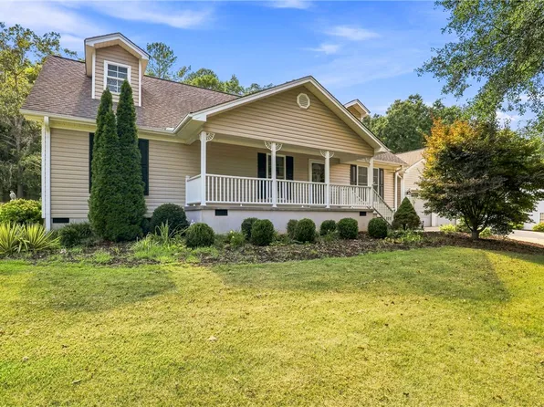 123 Richland Creek Dr, Westminster, SC 29693