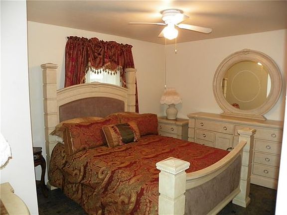 5th image of 1708 E Park Blvd