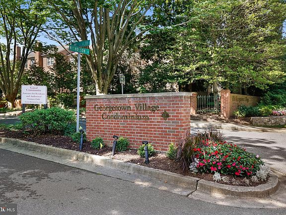 2nd image of 11405 Commonwealth Dr APT 204