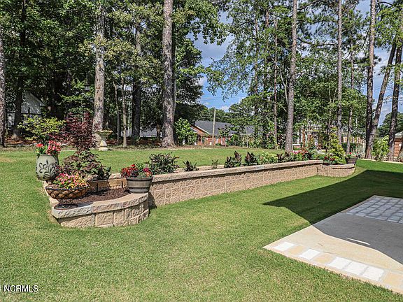 3rd image of 1800 Eastwood Lane