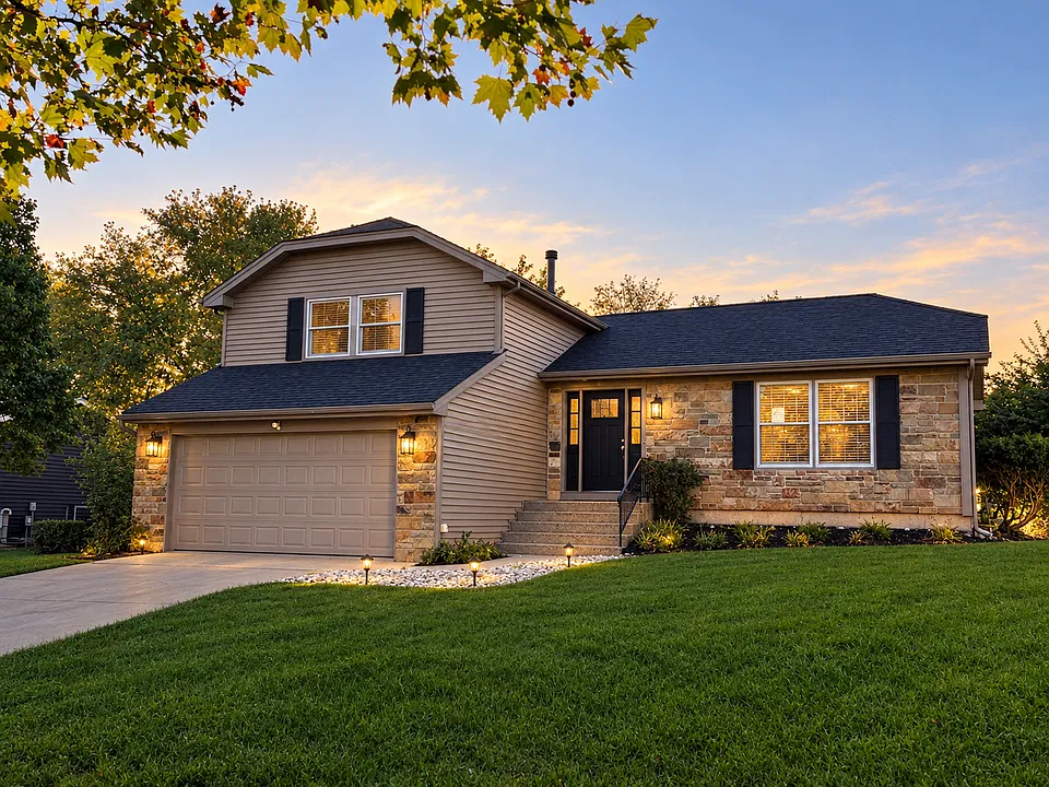 310 Crestwood Ct