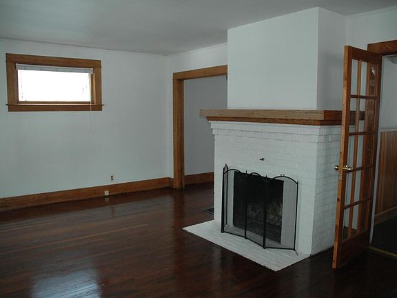 3rd image of 412 S West St